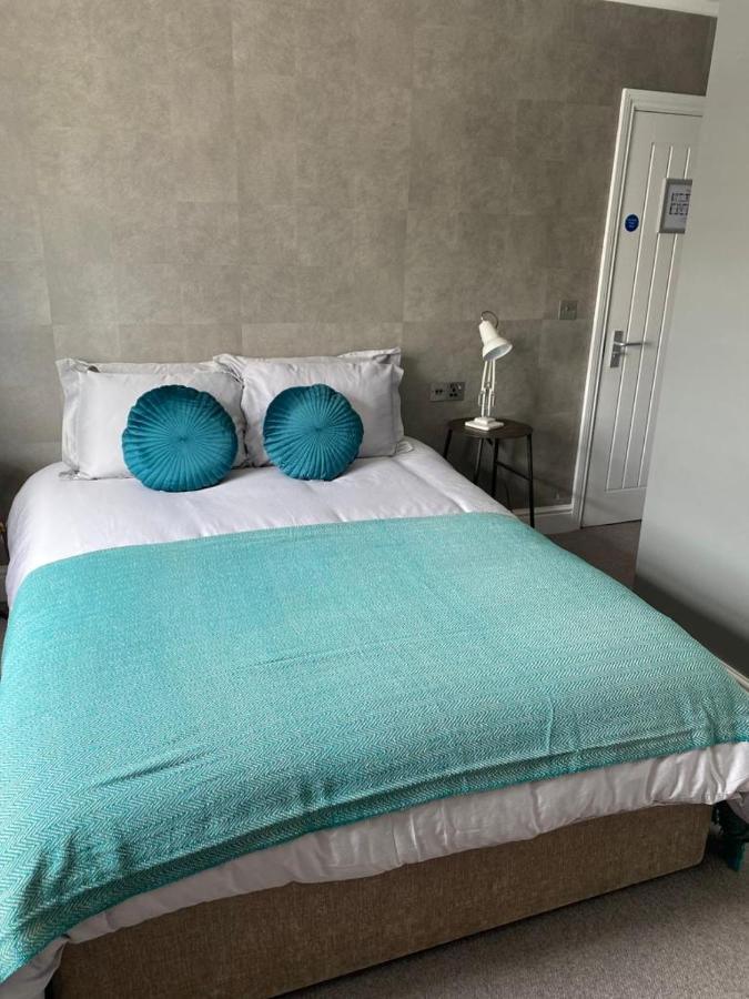 Rooms At Mill Street Окем Екстериор снимка